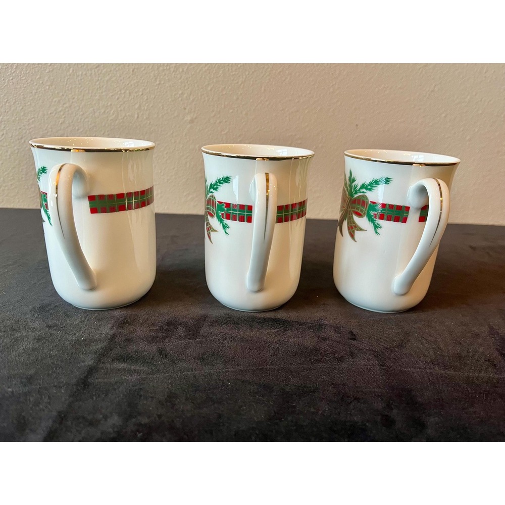 Georges Briard The Hunt Christmas Mugs Set 3 Plaid Bow Gold Trim Japan 8 oz - Picture 6 of 10